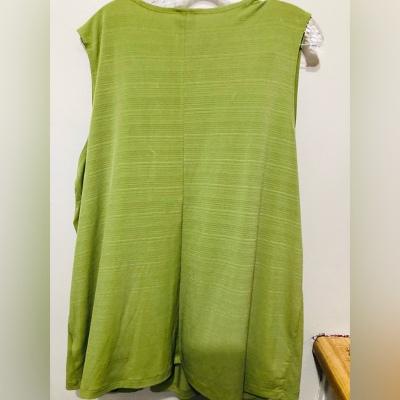 Lime green tunic - Picture 3 of 4